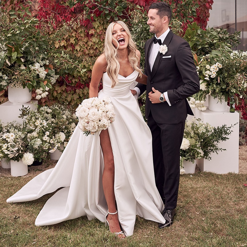 White Strapless Sleeveless Long Slit Wedding Dress