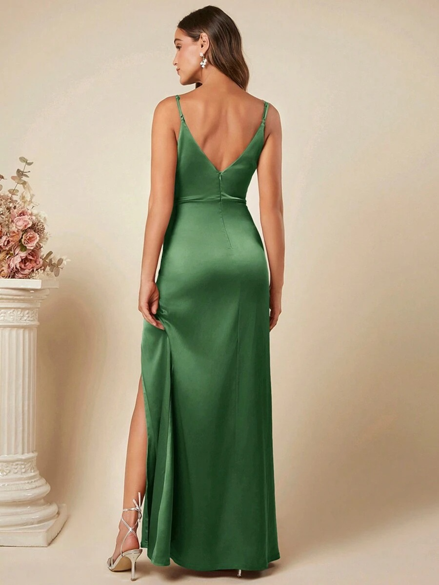 A-Line Deep V-neck Sleeveless Brush Train Dress