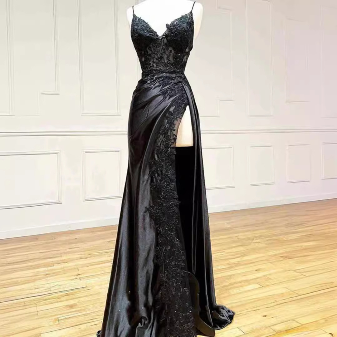 Column Silk Applique V-neck Sleeveless Brush Train Dress
