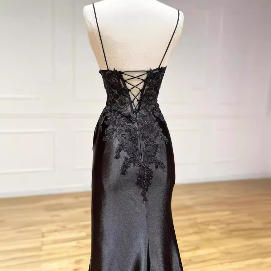 Column Silk Applique V-neck Sleeveless Brush Train Dress