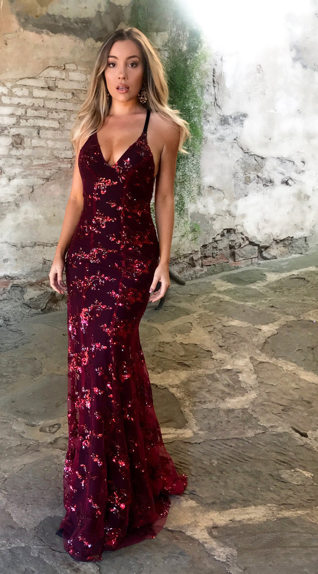 Sparkly Sequin V-neck Mermaid Prom Dress