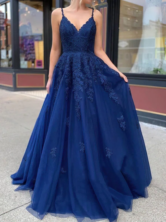 V-neck Tulle Ball Gown Prom Dress With Appliques