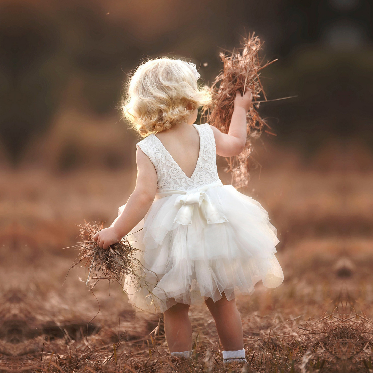 Ball-Gown Scoop Neck Sleeveless Knee-length Flower Girl Dress With Lace