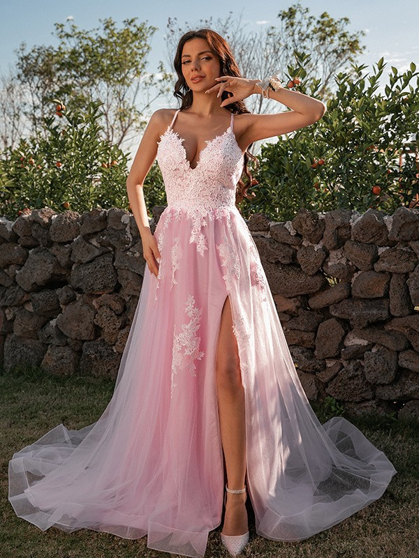 A-Line Tulle Applique V-neck Sleeveless Court Train Dress
